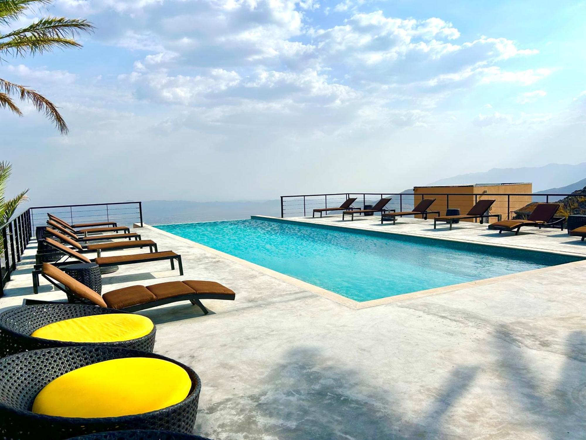 Hotel The View Al Ḩamrāʼ Exterior foto
