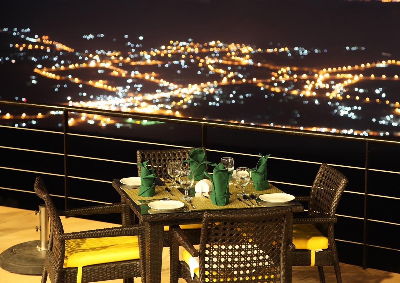 Hotel The View Al Ḩamrāʼ Exterior foto